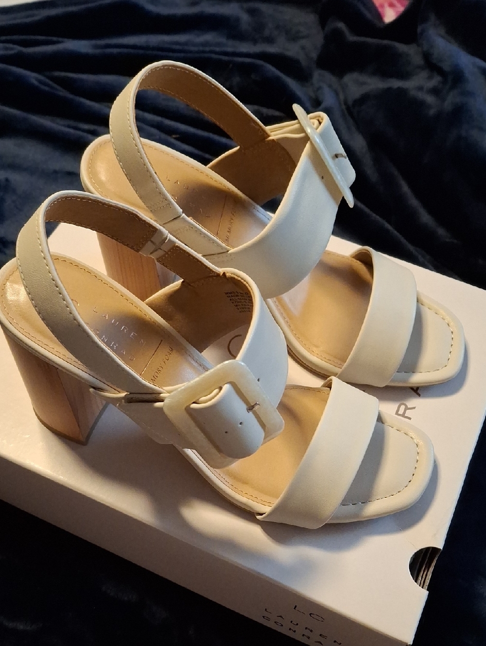 Kohl's Cream Block Heel Buckle Sandals